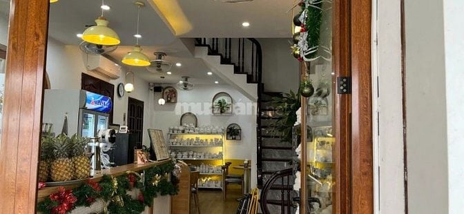 Cho thuê nhà mặt đường Nguyễn Đình Thi, mặt tiền 4m, sử dụng 85m2, 
