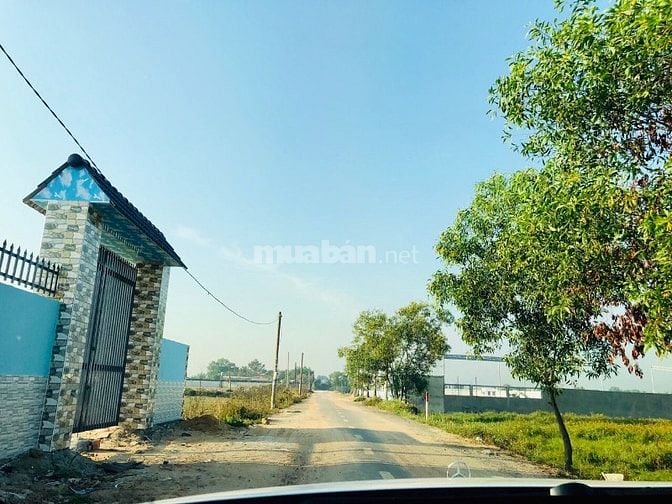 Cho thuê đất làm xưởng ,bãi xe   khu vui chơi giải trí 