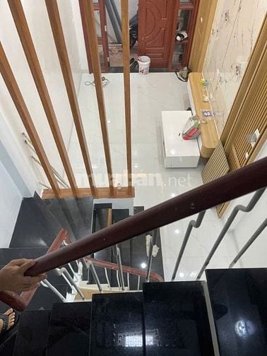 BÁN NHÀ ĐƯỜNG CẦU GIẤY 32M 5 TẦNG 7 TỶ 450 OTO TRÁNH CÁCH NHÀ 5M 