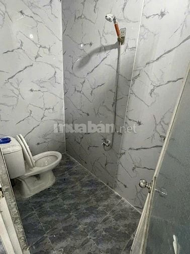 Cho thuê nhà mặt tiền Hòa Bình, P. Hiệp Tân, Q.Tân Phú giá 11.5tr