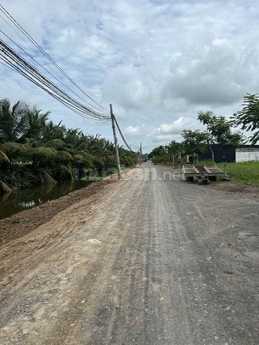 Bán đất nền Đức Hòa – Vị trí đắc địa – Giá 1.68 tỷ – Sổ riêng từng lô