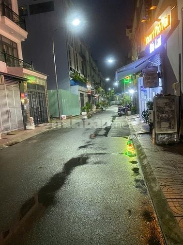 Nhà đẹp 2 căn ra MTKD TÂN KỲ TÂN QUÝ. 4 tấm. Giá: 9.3 tỷ