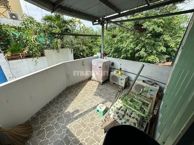 Cho thuê nhà hẻm 4m(XH) Nam Kỳ Khởi Nghĩa, P.Võ Thị Sáu, Q.3 giá 16tr