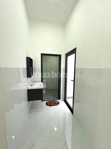 NHÀ CẤP 4 TRẢ 400 TRIỆU VÀO Ở NGAY NGÃ TƯ PHƯỜNG TÂN TRIỀU