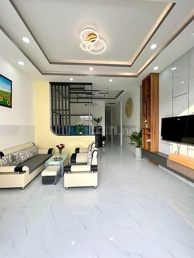 NHÀ CẤP 4 TRẢ 400 TRIỆU VÀO Ở NGAY NGÃ TƯ PHƯỜNG TÂN TRIỀU