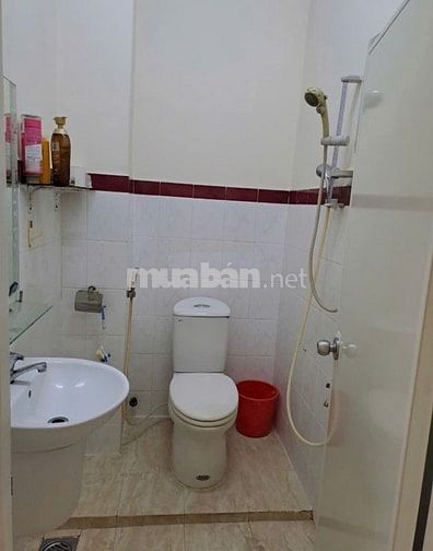 Cho thuê nhà hẻm 4m(XH) Nam Kỳ Khởi Nghĩa, P.Võ Thị Sáu, Q.3 giá 16tr