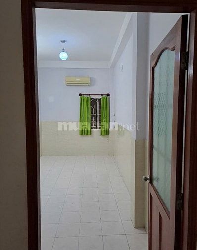 Cho thuê nhà hẻm 4m(XH) Nam Kỳ Khởi Nghĩa, P.Võ Thị Sáu, Q.3 giá 16tr