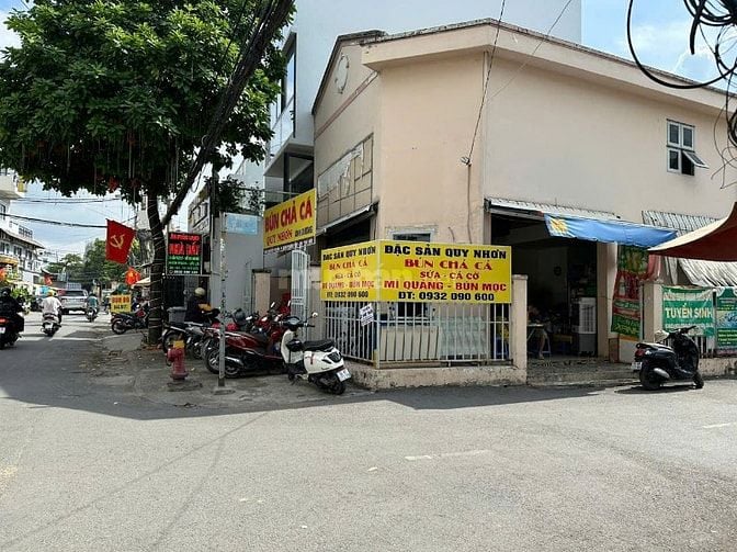 Chủ kẹt tiền cần bán căn góc mặt tiền đường Nguyễn Tuyển Q2