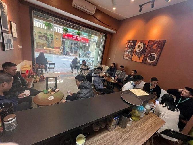 Cho Thuê Nhà Mặt Phố Núi Trúc 