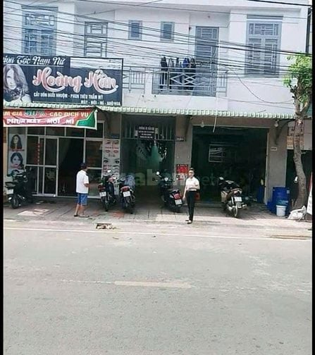 22 Căn hô Dịch Vu Làng Đại Học Khu AC , DT: 10x25 . 2 lầu .Giá : 21 Tỷ