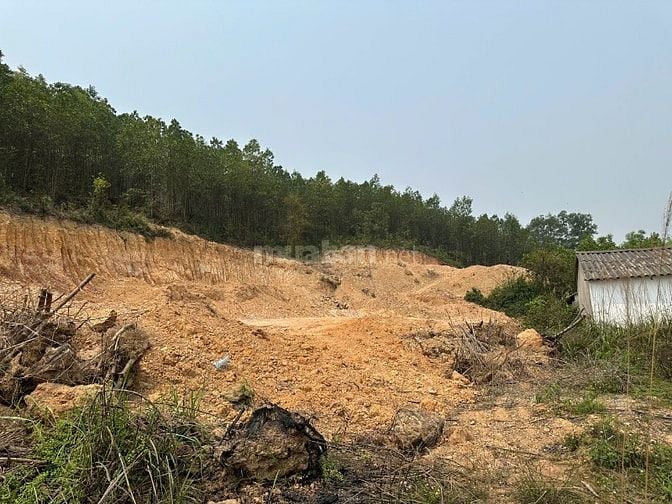 X Xã Phúc Trìu- Nguyên dt: 400 m2 full tc, trong quy hoạch sân gol hồ 