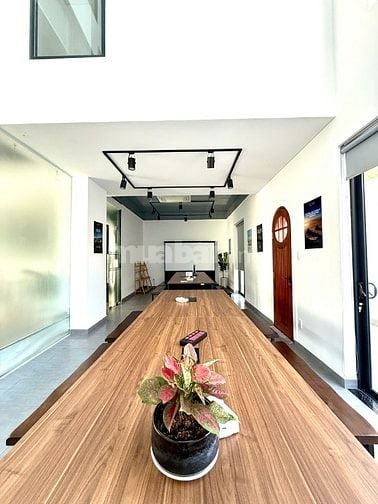 Nhà phố cho thuê phường Thạnh Mỹ Lợi. DT: 16x18m, hầm 3 tầng, 8 phòng