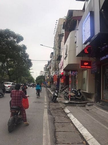 Bán nhà mặt phố Kim Mã, 11,35 tỷ, 20m2, MT 3.8m, 5 tầng . KD tốt