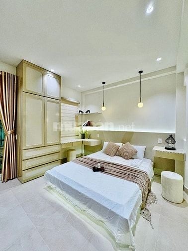 Cần tiền bán gấp Nhà 3 lầu tuyệt đẹp Cao Cấp hẻm xe hơi Lê Tự Tài, P5