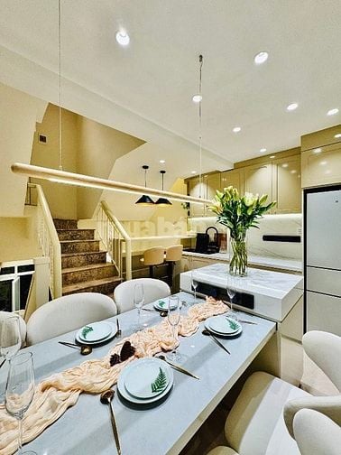 Cần tiền bán gấp Nhà 3 lầu tuyệt đẹp Cao Cấp hẻm xe hơi Lê Tự Tài, P5