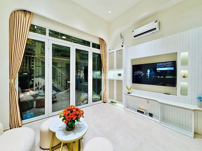 Cần tiền bán gấp Nhà 3 lầu tuyệt đẹp Cao Cấp hẻm xe hơi Lê Tự Tài, P5