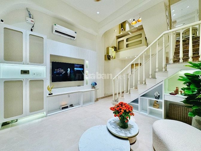 Cần tiền bán gấp Nhà 3 lầu tuyệt đẹp Cao Cấp hẻm xe hơi Lê Tự Tài, P5