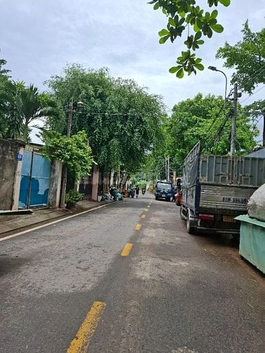 Bán lô đất mặt tiền đường 1A Hoàng Hữu Nam