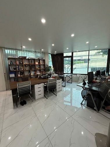 Chính chủ bán nhà mặt phố Phạm Văn Đồng - mặt tiền 7m - 5.5 tầng thang