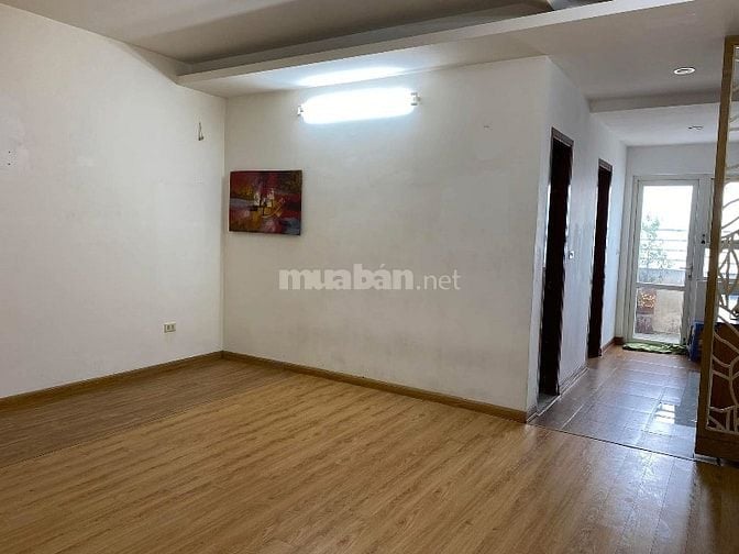 Chính chủ cho thuê căn hộ chung cư VP6 Linh Đàm ở được ngay