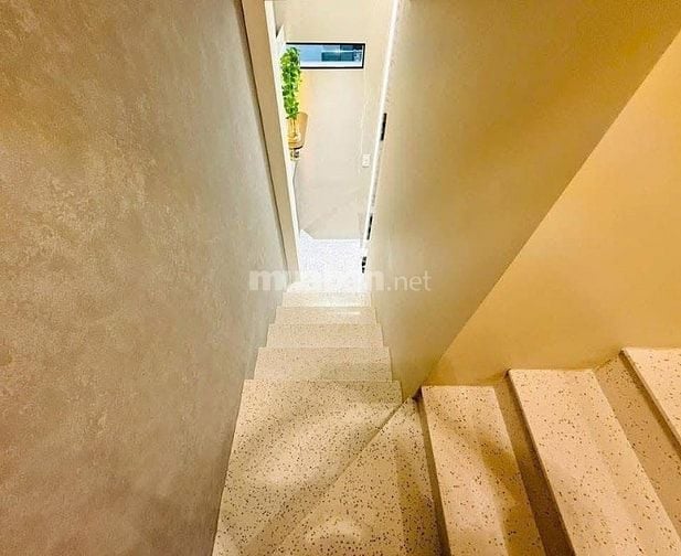 CHỈ 3TỶ9 SỞ HỮU NHÀ 3 LẦU TẠI HUỲNH VĂN BÁNH, P.13, PHÚ NHUẬN.HẺM 6M