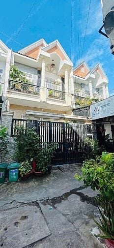 Bán nhà đường Bà Điểm 5, xã Bà Điểm Hóc Môn, sổ hồng riêng, giá tốt