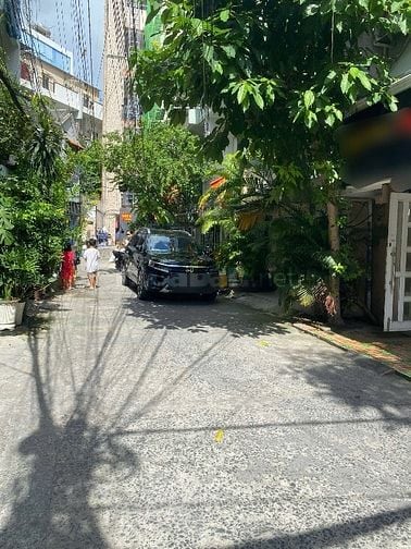 Cho thuê NHÀ HXH 3TẦNG 4PN NGAY ĐH HUTECH P25 Bình Thạnh