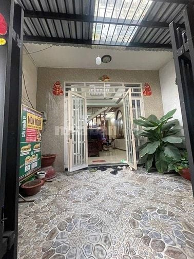 Bán nhà đường Bà Điểm 5, xã Bà Điểm Hóc Môn, sổ hồng riêng, giá tốt