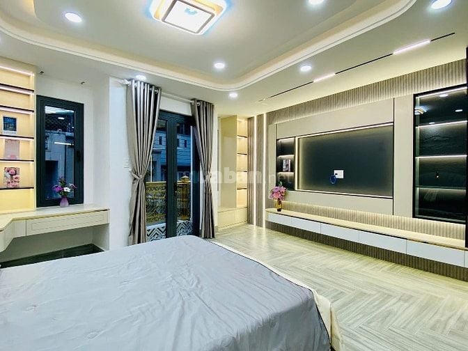 Cần tiền bán Nhà 4 lầu tuyệt đẹp Cao Cấp hẻm xe hơi 5m Bùi Quang Là