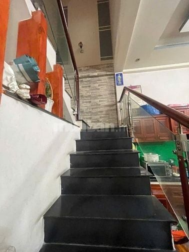 Bán nhà đường Bà Điểm 5, xã Bà Điểm Hóc Môn, sổ hồng riêng, giá tốt