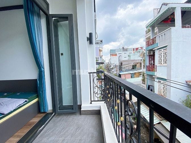 2lầu,st (3,5x17) mặt bằng KD và 6 phòng d.vụ Đường Nguyễn Thanh Tuyền
