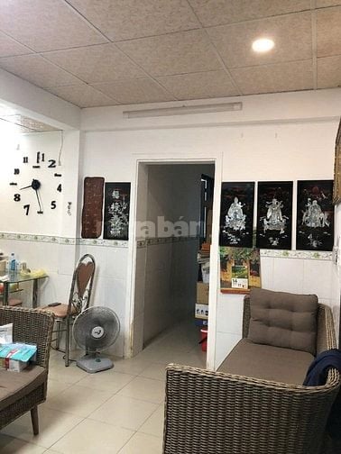 Bán nhà + dãy nhà trọ gần chợ mai lan hẻm thông