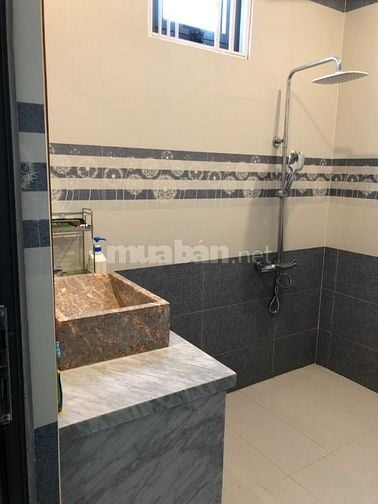 Cho thuê căn hộ gần HUFLIT Hóc Môn. Khu biệt thự cao cấp, bảo vệ 24/7
