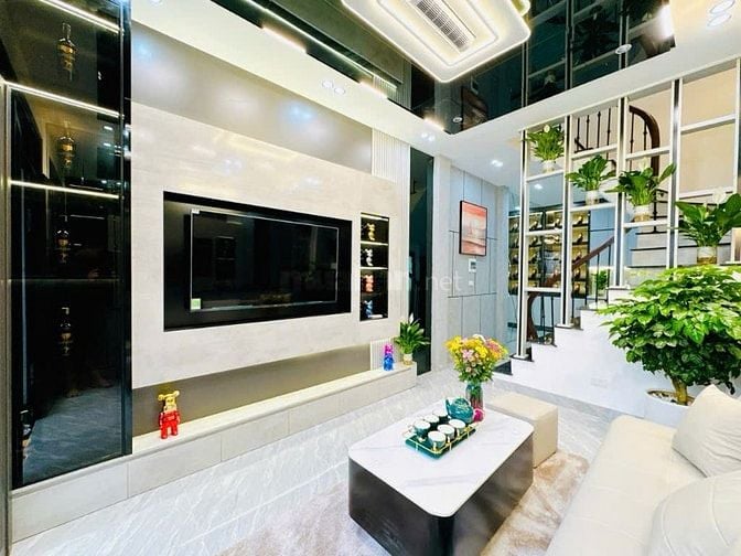 Nhà siêu chất tại Kim Giang , vài bước ra phố , 36 m, 5 tầng 