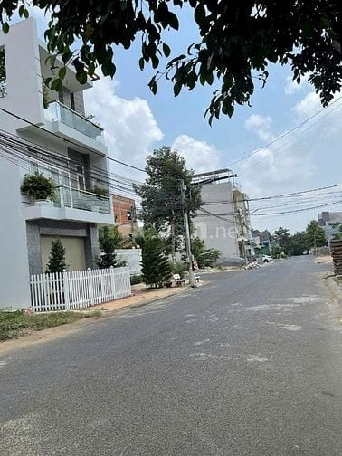 Bán nhanh đất và nhà đẹp, vị trí đẹp tại Mỹ Phước, TP Long Xuyên, An G
