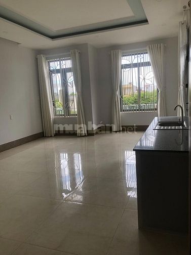Cho thuê căn hộ gần HUFLIT Hóc Môn. Khu biệt thự cao cấp, bảo vệ 24/7