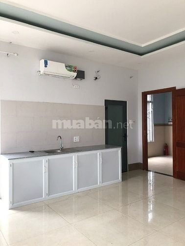 Cho thuê căn hộ gần HUFLIT Hóc Môn. Khu biệt thự cao cấp, bảo vệ 24/7
