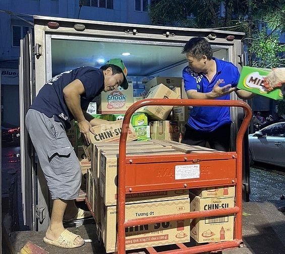CẦN BỔ SUNG GẤP NHÂN VIÊN PHỤ KHO, CÓ XOAY CA SINH VIÊN