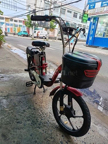 Bán xe đạp điện Asama màu đỏ - 4 bình mới - 5,4 triệu