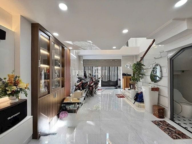 Bán gấp nhà 3PN 45m2 đường Phạm Văn Hai Tân Bình Giảm 100tr cho khách 