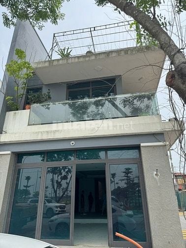 Bán trong tuần lô góc đẹp tại Đông Anh lô góc đẹp tặng kèm nhà 3 tầng