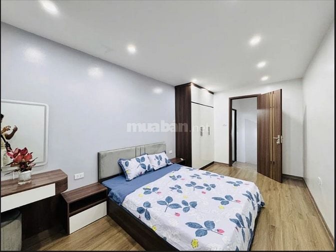 Chính chủ bán nhà 5 tầng Nguyễn Chí Thanh – Đống Đa