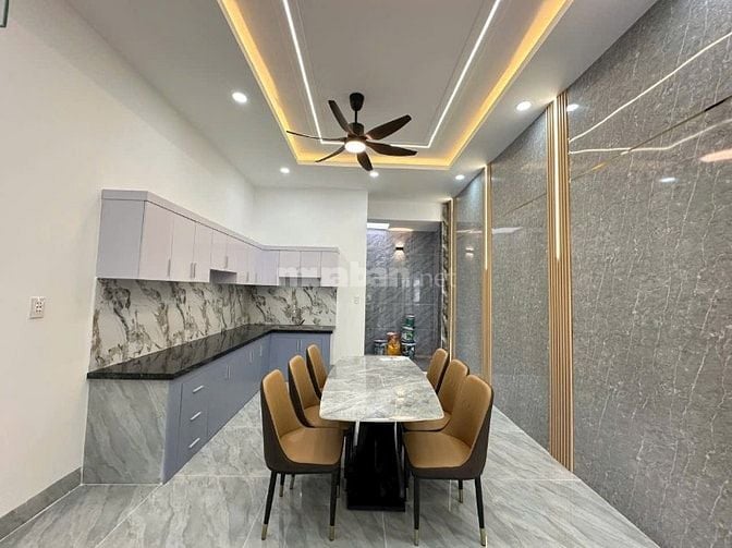 BÁN NHÀ 4 LẦU NGAY CHỢ ĐÊM HOÀ LÂN, ĐƯỜNG 22/12 THUẬN AN. GIÁ NGỘP