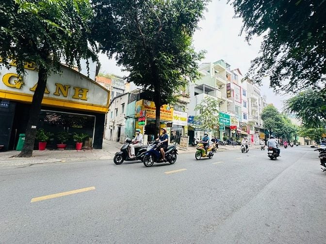 Bán nhà mặt tiền Nguyễn Thái Bình, 2 lầu, vị trí kinh doanh_13.2 Tỷ TL