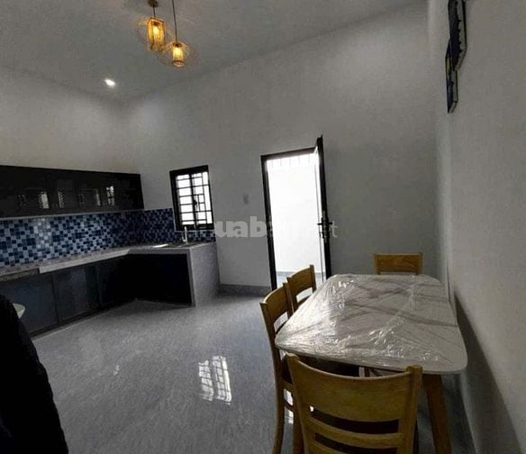 Cần bán gấp căn nhà mới tinh 84m2 ở Thới Tam Thôn - Hóc Môn giá 750tr
