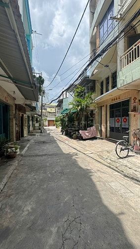 HẺM 5M, DT 75M2 SỬ DỤNG NGAY CV LÃNH BINH THĂNG QUẬN 11, KO QUY HOẠCH