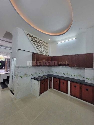 Bán nhà gần chợ Phạm Văn Hai ngay Lê Văn Sỹ Tân Bình. 2,670tỷ|.SHR