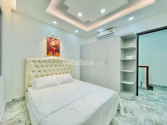 Bán nhà hẻm thông xe hơi mới đẹp 5 x 10 full nội thất đts122m2 6t390