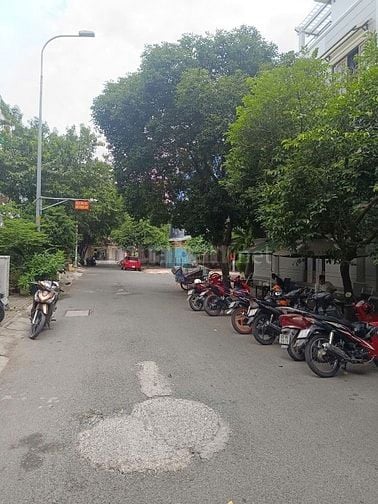 MẶT TIỀN ĐƯỜNG SỐ CAO LỖ P4 QUẬN 8 NGAY AEON MALL, 80M2(4X20), CÓ LỀ