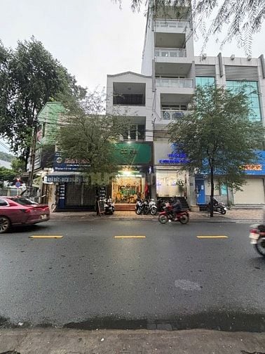Bán nhà mặt tiền Ngô Quyền, P5, Q10, DT: 4.1x16m, 4 tầng giá: 19,9 tỷ